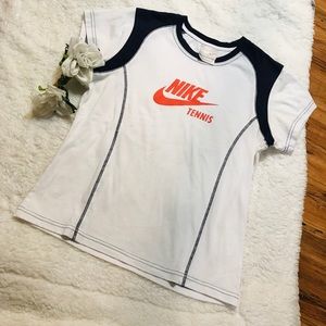 Women's Nike Tennis Tee Size M